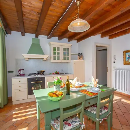 Apartment Liano Mimosa - Relax & Priv Parking Place - Happy Gargnano